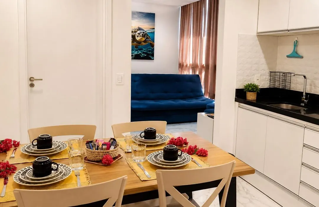 Flat com Piscina, Rooftop e Poucos Passos da Praia-1